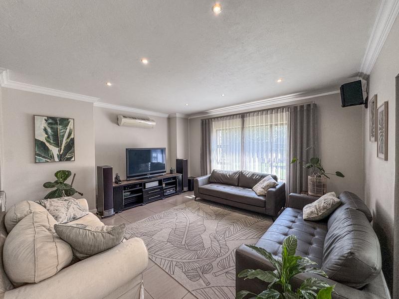Large Modern 4 Bedroom Family Home Midlands Security Estate, Midstream