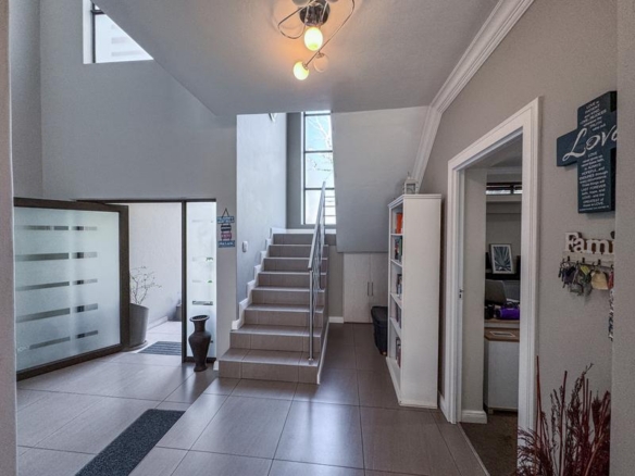 Large Modern 4 Bedroom Family Home Midlands Security Estate, Midstream