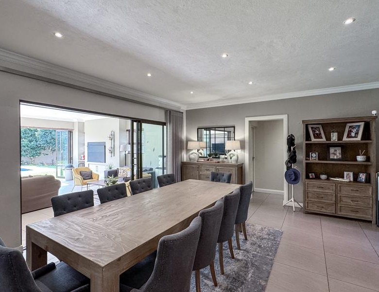 Large Modern 4 Bedroom Family Home Midlands Security Estate, Midstream