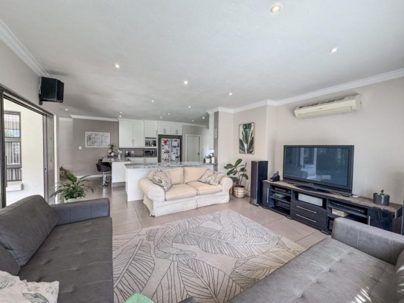 Large Modern 4 Bedroom Family Home Midlands Security Estate, Midstream