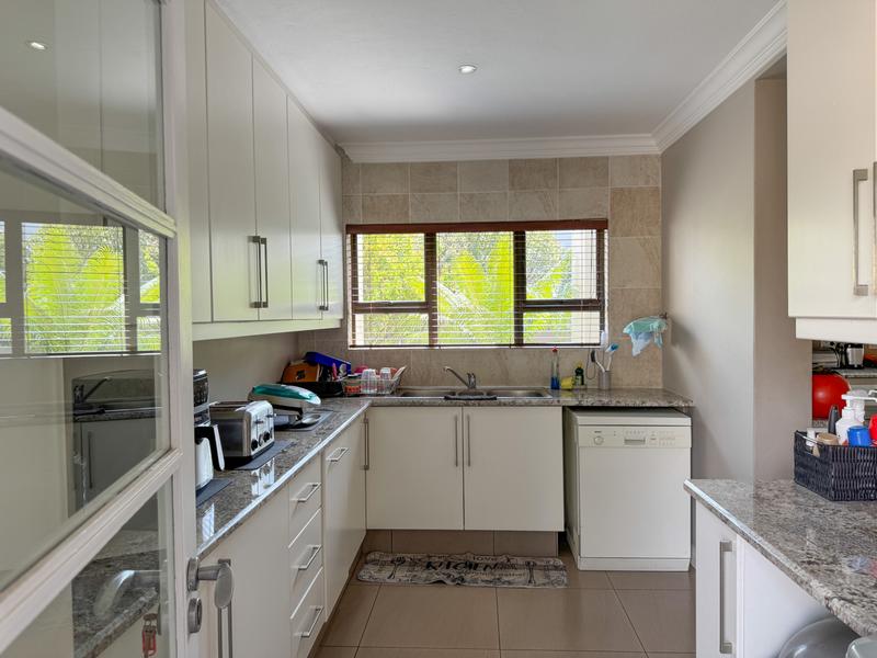 Large Modern 4 Bedroom Family Home Midlands Security Estate, Midstream