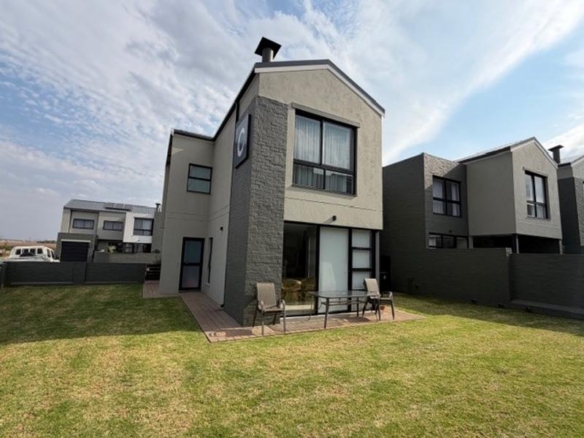 3 Bedrooms Townhouse to rent in Midstream Meadows Estate.
