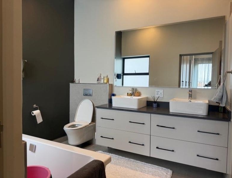 3 Bedrooms Townhouse to rent in Midstream Meadows Estate.