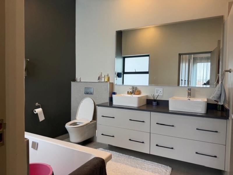 3 Bedrooms Townhouse to rent in Midstream Meadows Estate.