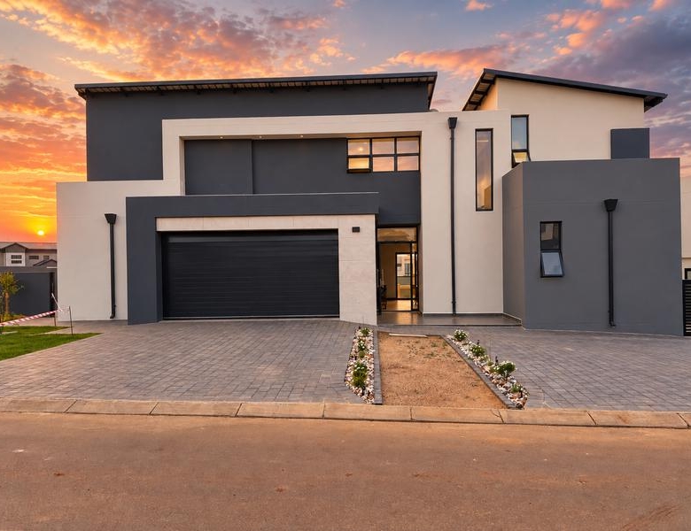 5 Bedroom Home for sale in Fountain Brook Estate.