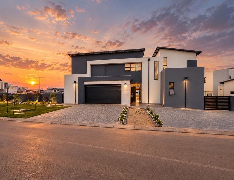 5 Bedroom Home for sale in Fountain Brook Estate.