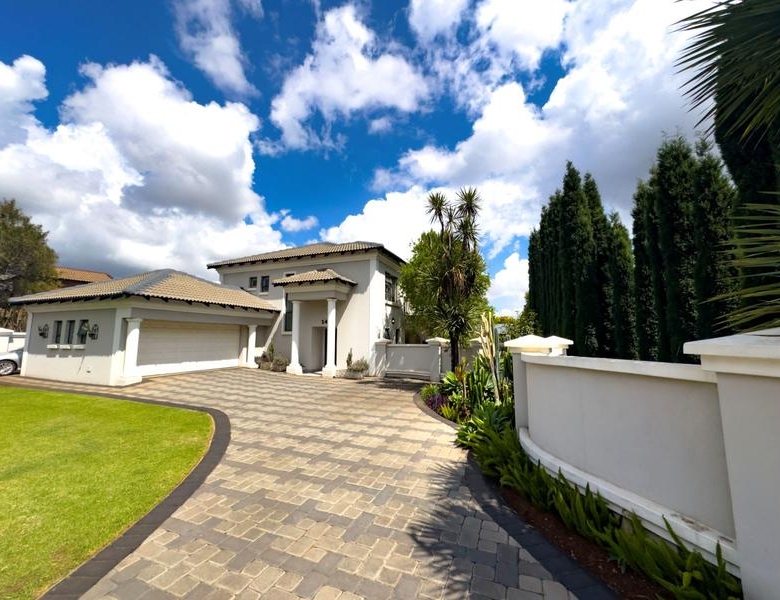 Beautiful 4-Bedroom Home to Rent in a Midstream Estate close to Schools