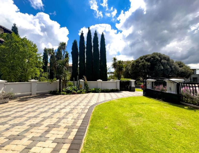 Beautiful 4-Bedroom Home to Rent in a Midstream Estate close to Schools