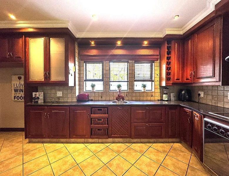 Beautiful 4-Bedroom Home to Rent in a Midstream Estate close to Schools