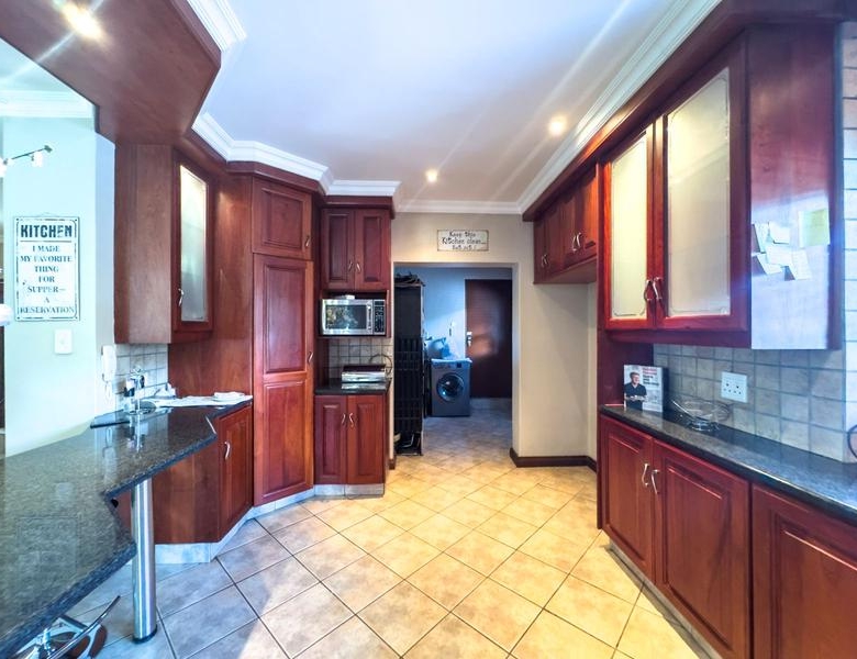 Beautiful 4-Bedroom Home to Rent in a Midstream Estate close to Schools