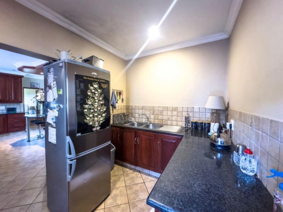 Beautiful 4-Bedroom Home to Rent in a Midstream Estate close to Schools