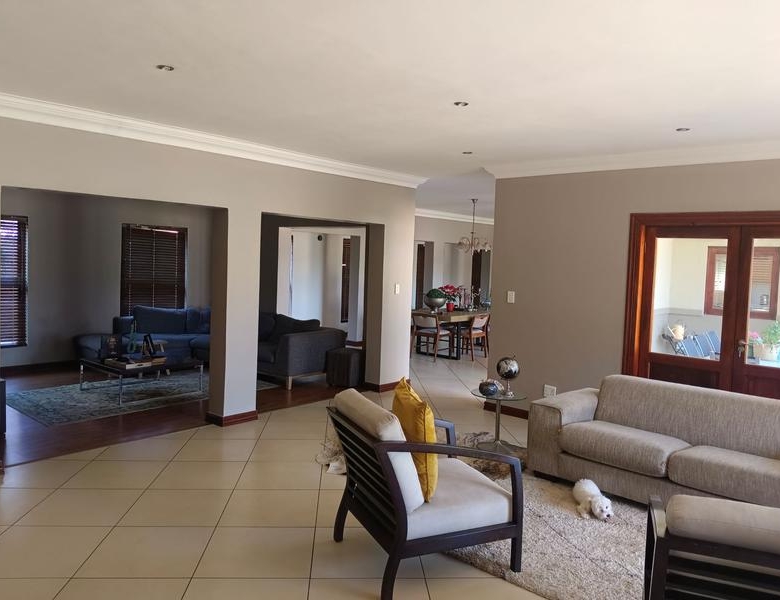 Spacious Five-Bedroom Family Home to Rent in Midstream