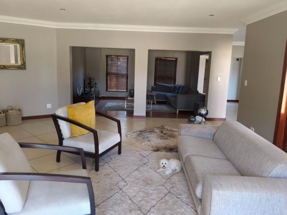 Spacious Five-Bedroom Family Home to Rent in Midstream