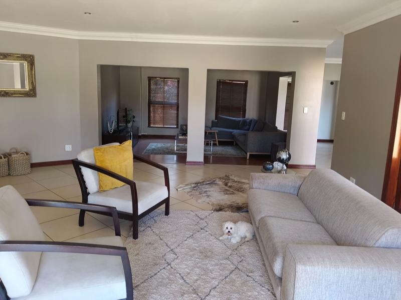 Spacious Five-Bedroom Family Home to Rent in Midstream