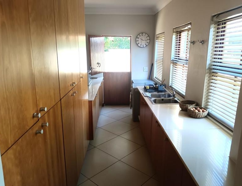Spacious Five-Bedroom Family Home to Rent in Midstream