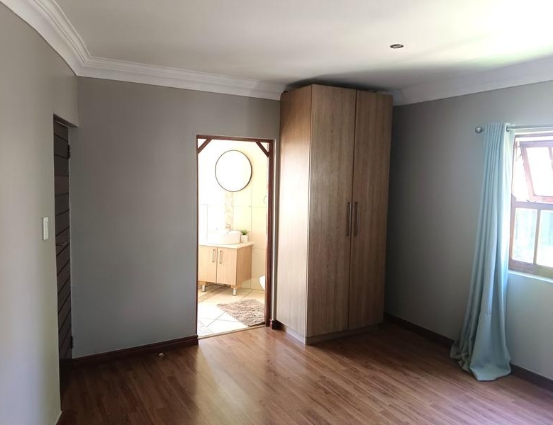 Spacious Five-Bedroom Family Home to Rent in Midstream