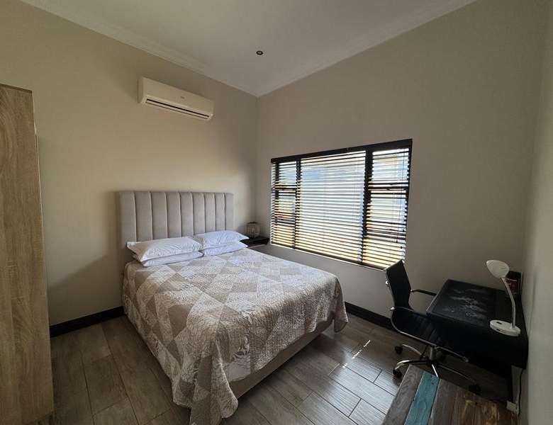 One bedroom flat all on one level- Midlands Estate