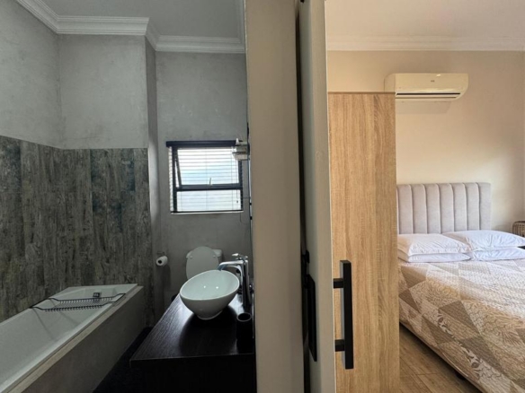 One bedroom flat all on one level- Midlands Estate