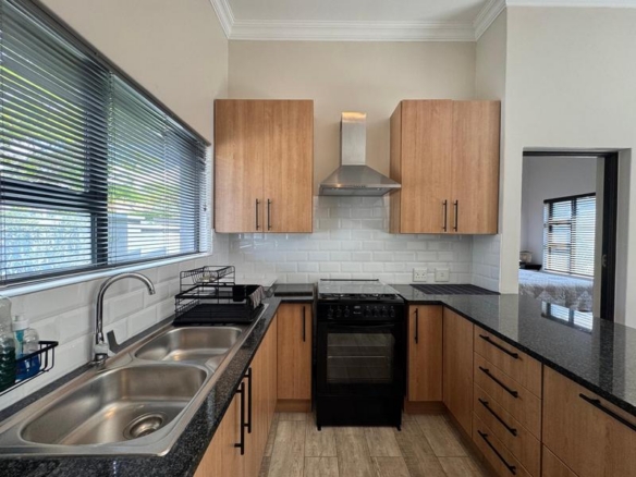One bedroom flat all on one level- Midlands Estate