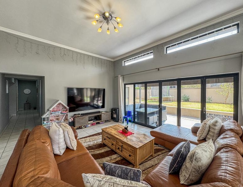 3 Bedroom gem on corner stand for sale in Midstream Hill.