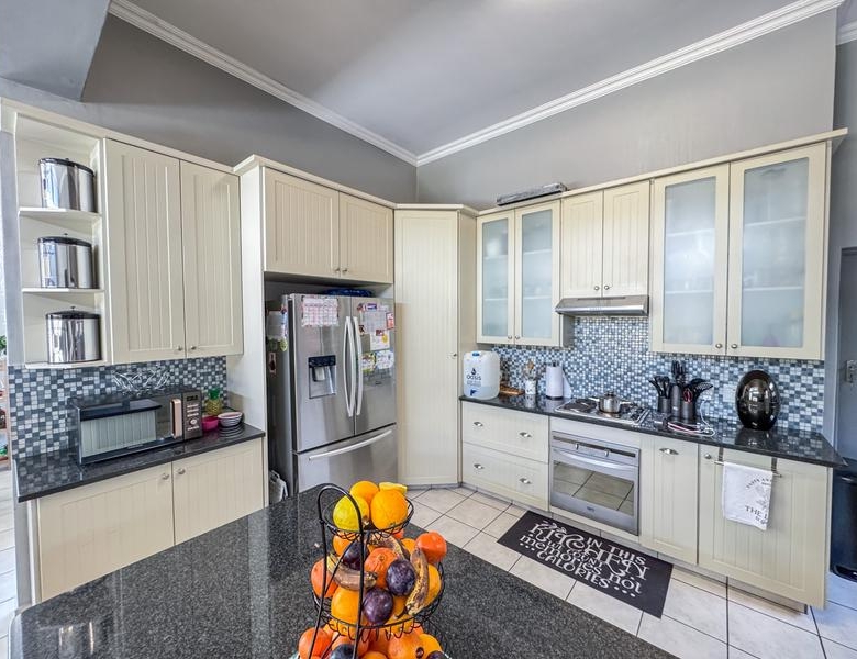 3 Bedroom gem on corner stand for sale in Midstream Hill.
