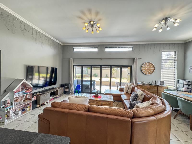 3 Bedroom gem on corner stand for sale in Midstream Hill.