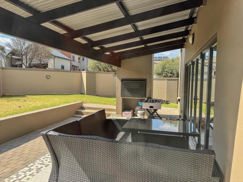 3 Bedroom gem on corner stand for sale in Midstream Hill.