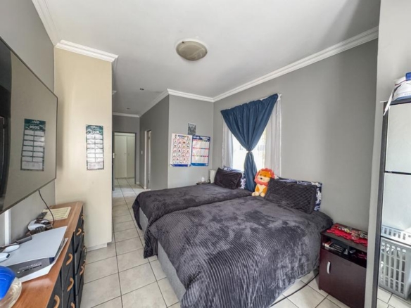 3 Bedroom gem on corner stand for sale in Midstream Hill.