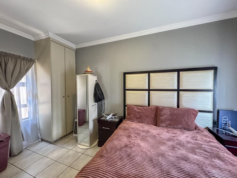 3 Bedroom gem on corner stand for sale in Midstream Hill.