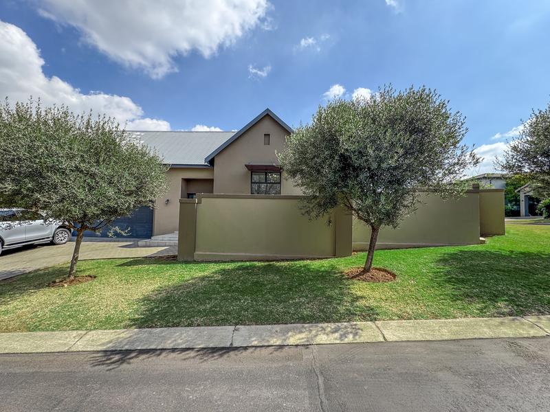 3 Bedroom gem on corner stand for sale in Midstream Hill.