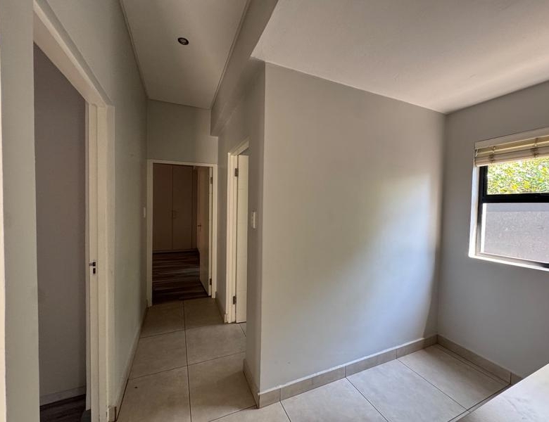 VERY NEAT SINGLE STOREY 3 BEDROOM HOUSE FOR SALE IN MIDSTREAM MEADOWS!