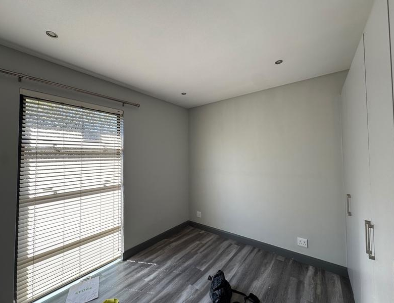 VERY NEAT SINGLE STOREY 3 BEDROOM HOUSE FOR SALE IN MIDSTREAM MEADOWS!