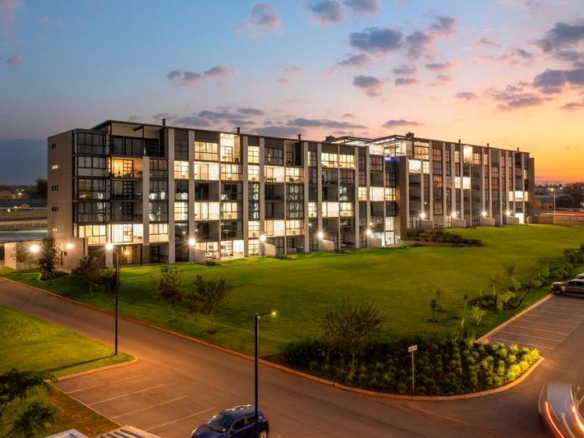 MODERN 2 BEDROOM UNFURNISHED APARTMENT UNIT TO RENT