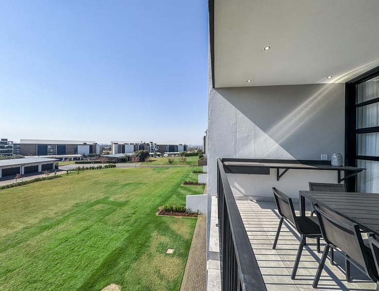 MODERN 2 BEDROOM UNFURNISHED APARTMENT UNIT TO RENT