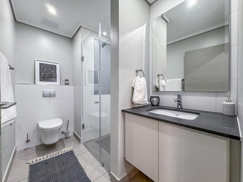 MODERN 2 BEDROOM UNFURNISHED APARTMENT UNIT TO RENT