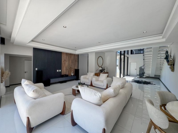 Modern Contemporary Masterpiece in Midstream Heights Estate