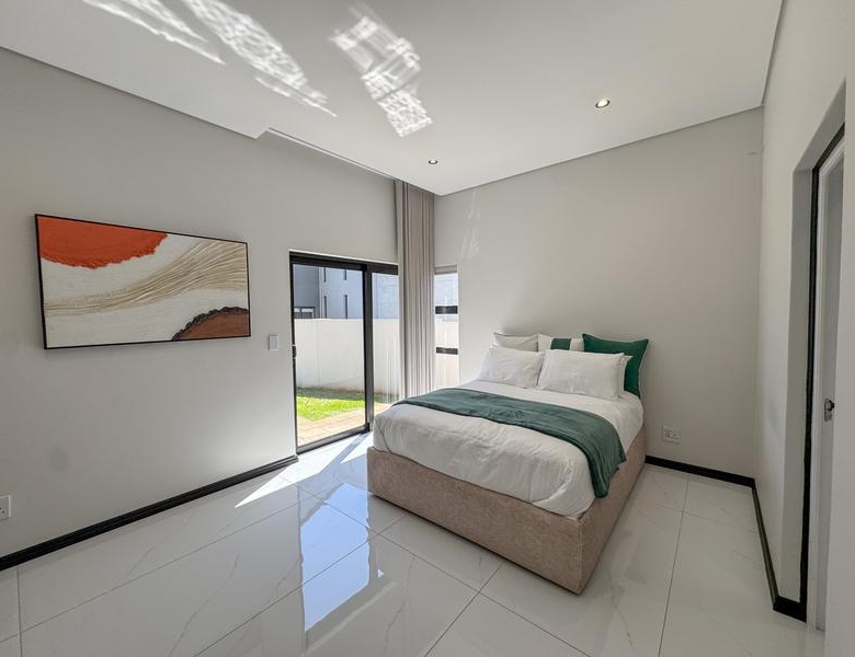 Modern Contemporary Masterpiece in Midstream Heights Estate