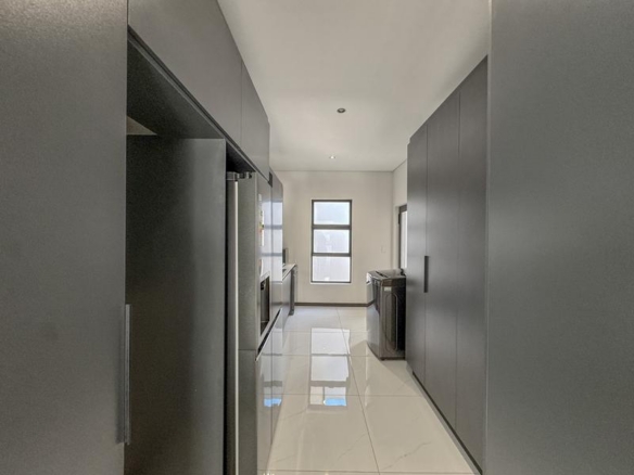 Modern Contemporary Masterpiece in Midstream Heights Estate