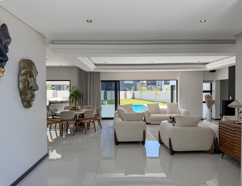 Modern Contemporary Masterpiece in Midstream Heights Estate