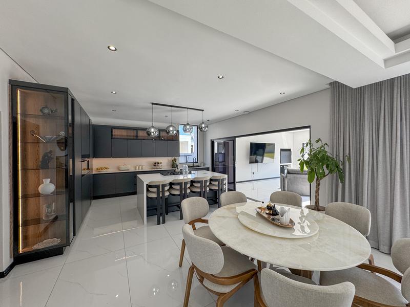 Modern Contemporary Masterpiece in Midstream Heights Estate