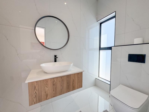 Modern Contemporary Masterpiece in Midstream Heights Estate