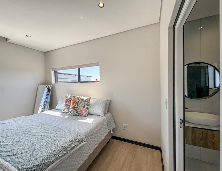 Modern Contemporary Masterpiece in Midstream Heights Estate