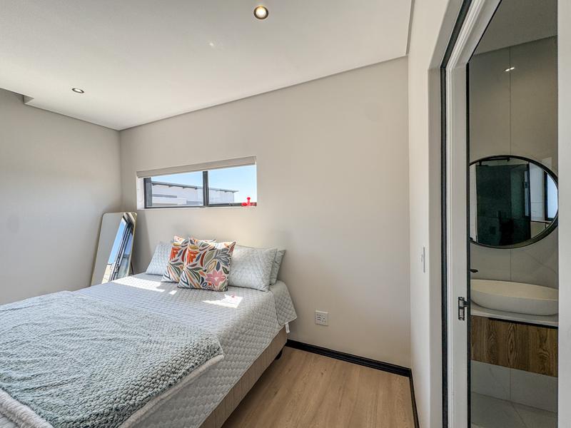 Modern Contemporary Masterpiece in Midstream Heights Estate