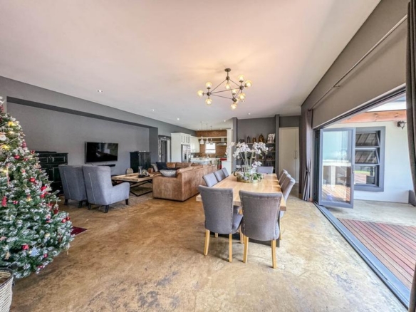 LUXURIOUS FAMILY LIVING WITH SPACE, STYLE & ENTERTAINMENT