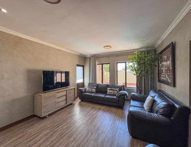 EXCLUSIVE MANDATE | Executive Family Home in Old Midstream Estate