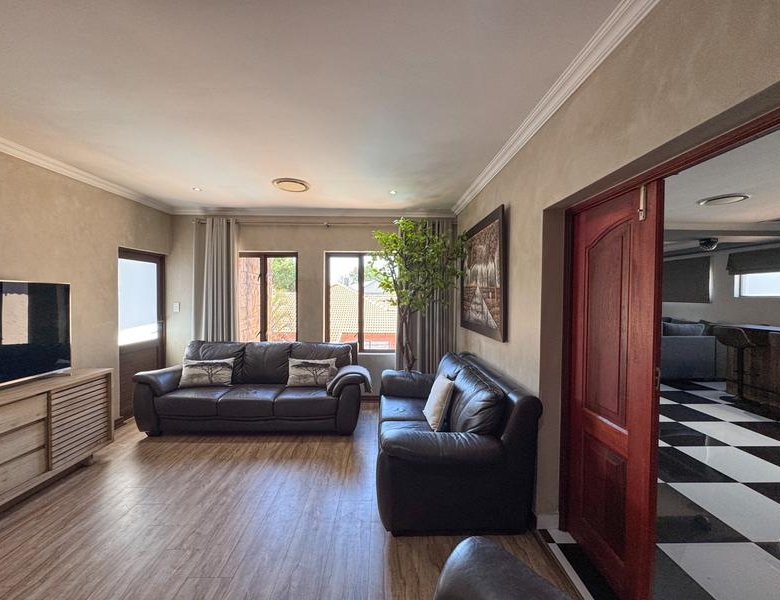 EXCLUSIVE MANDATE | Executive Family Home in Old Midstream Estate
