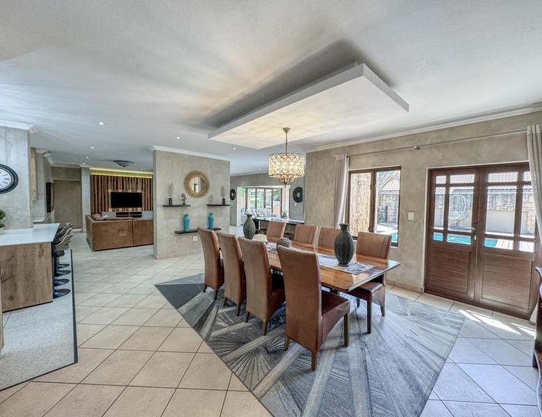 EXCLUSIVE MANDATE | Executive Family Home in Old Midstream Estate