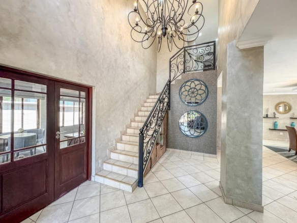 EXCLUSIVE MANDATE | Executive Family Home in Old Midstream Estate