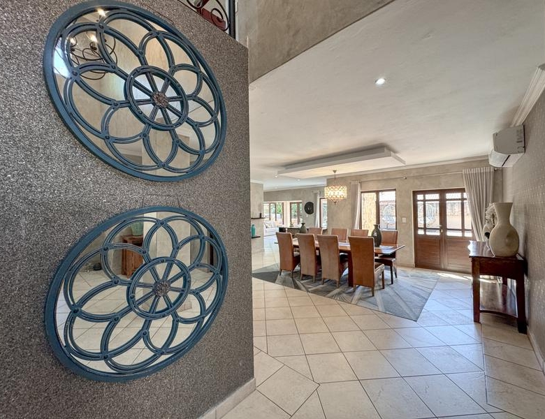 EXCLUSIVE MANDATE | Executive Family Home in Old Midstream Estate