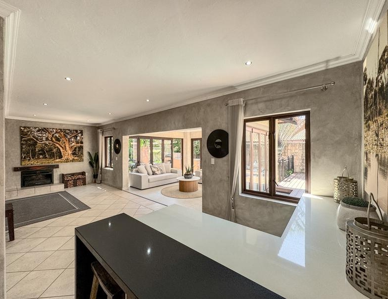 EXCLUSIVE MANDATE | Executive Family Home in Old Midstream Estate